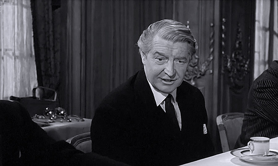 Roger Livesey as Mycroft in the film The League of Gentlemen (1960)